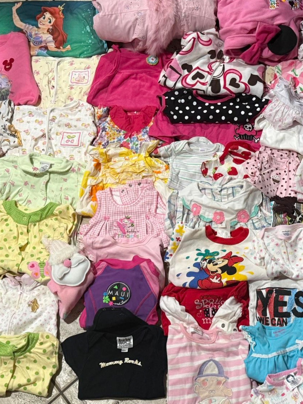 Baby clothes girls mystery Bundles
20 pieces $50.00